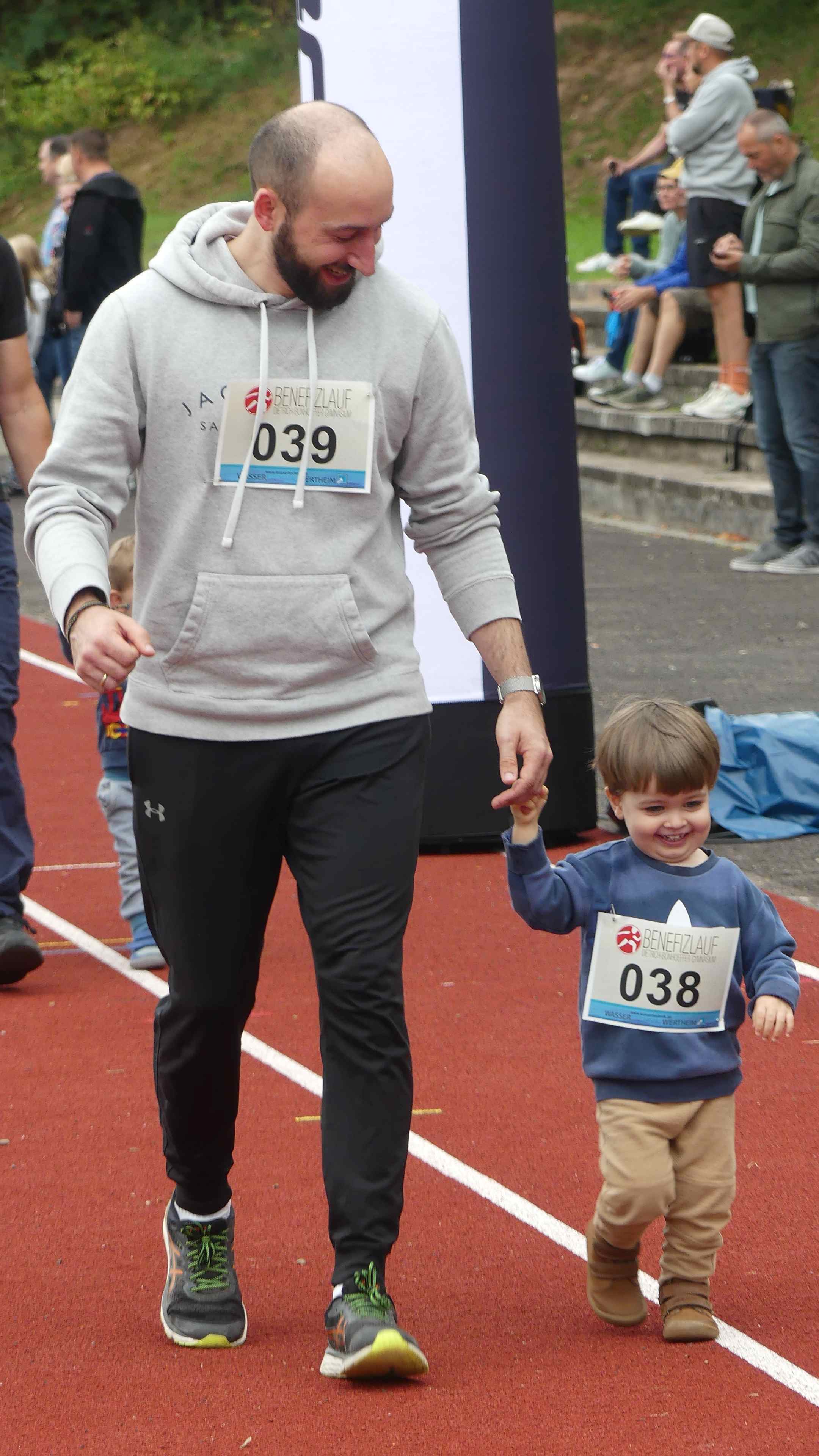 Bild vom 15. Benefizlauf im Jahr 2025. Dies ist das 106. Bild.